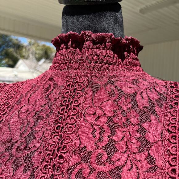 Cable & gauge winter bloom lace top L - Picture 2 of 6